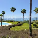 Relax In Reserva Del Higueron - Crystalline